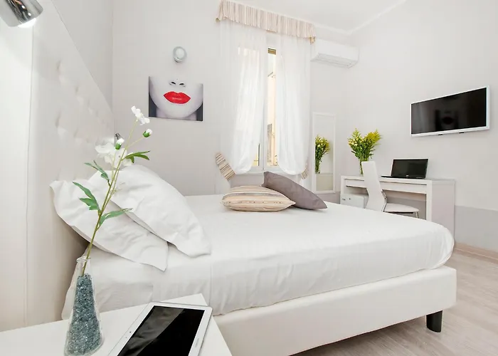 Oda ve Kahvaltı White Colosseo 4*